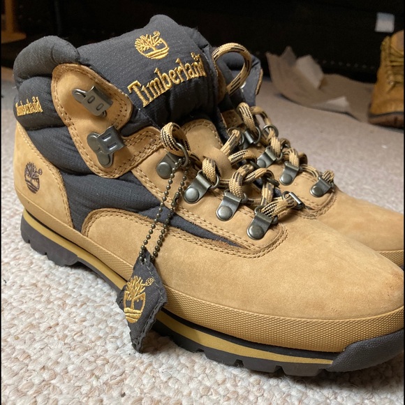 Hiking Timberlands 650s - Picture 2 of 4